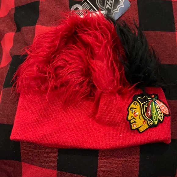 NWT Blackhawks beanie hat - Picture 3 of 5